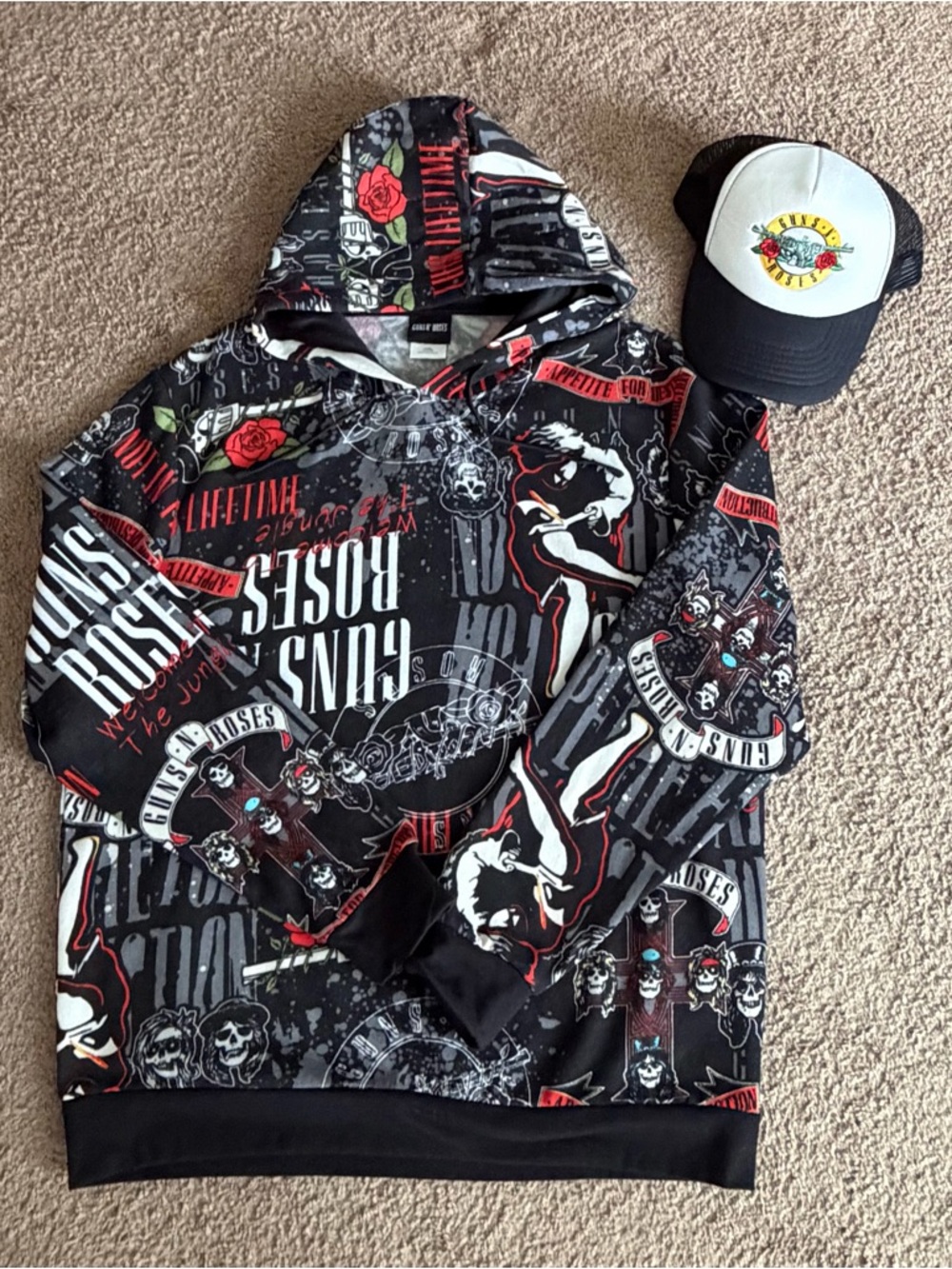 AOP Guns N' Roses Black Graphic Hoodie & Hat Bundle - Red & White Accents